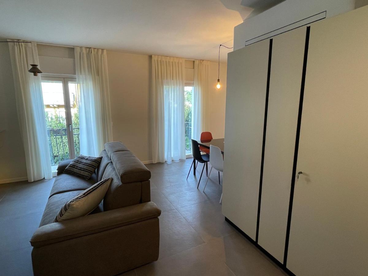 Lucia Holiday Apartments Lazise Bagian luar foto