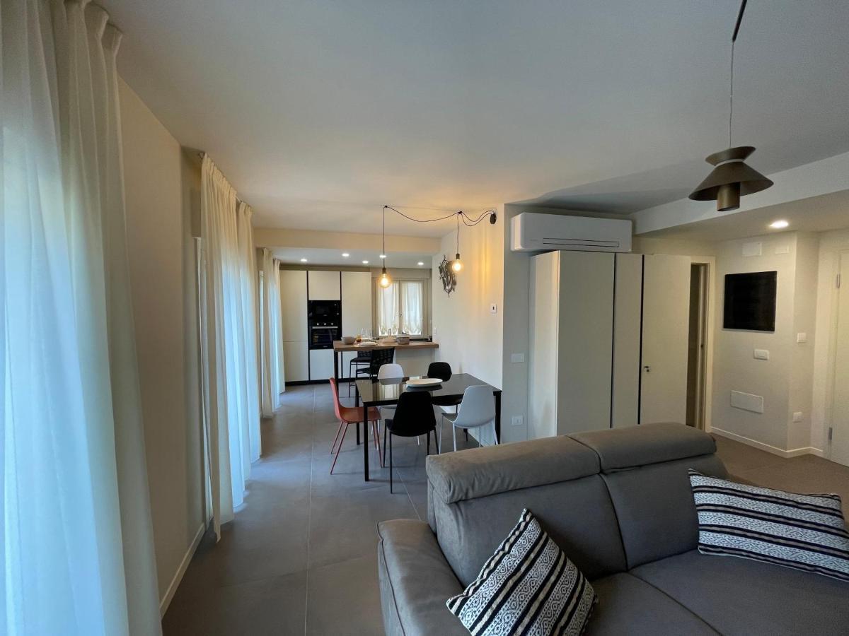 Lucia Holiday Apartments Lazise Bagian luar foto